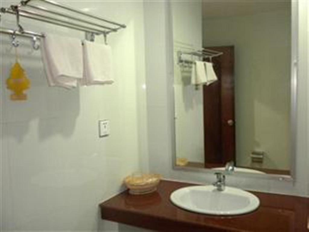 Nyny Hotel Кампот Номер фото